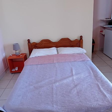 Valta'S Room 2 Paleros المظهر الخارجي الصورة